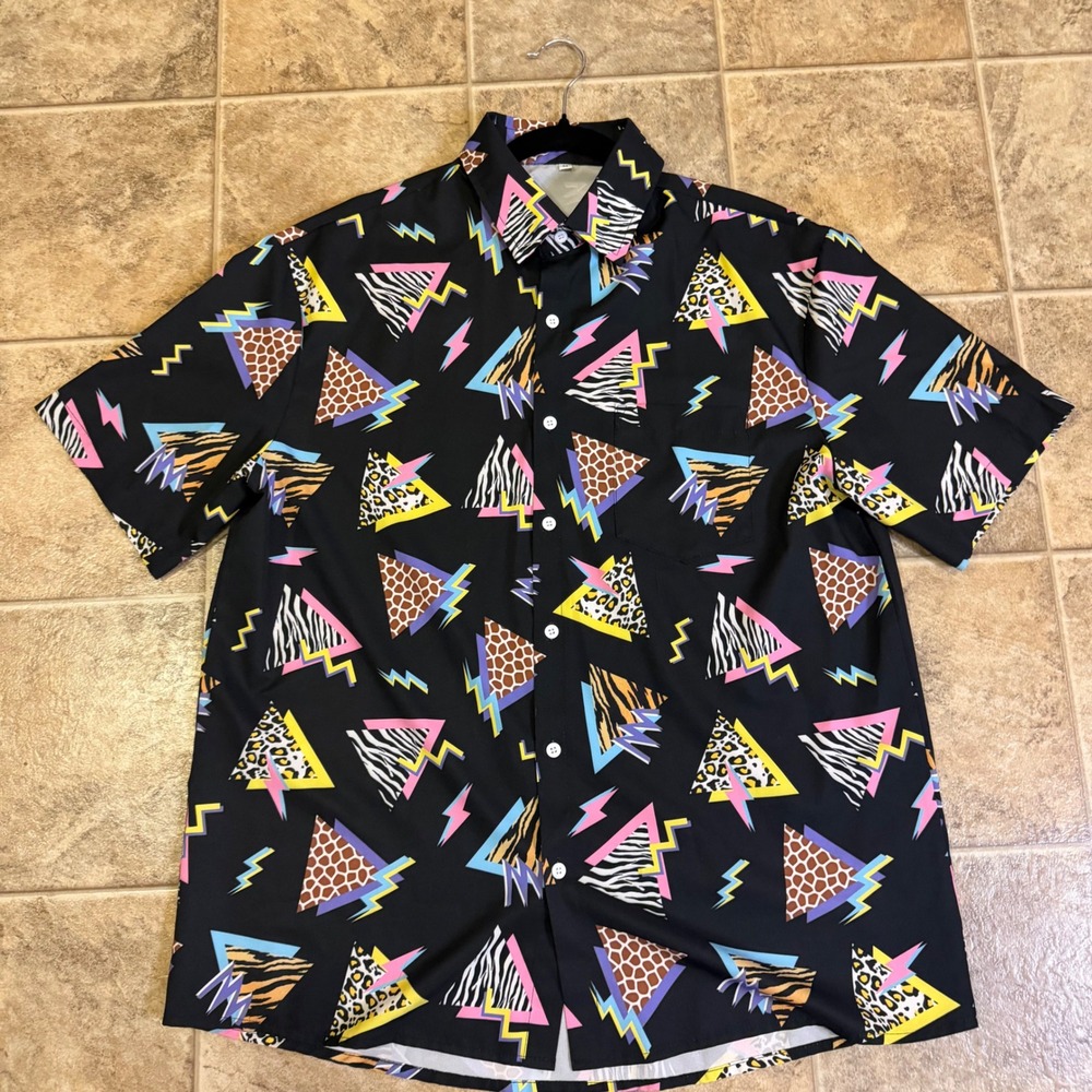 Mens Retro 80s 90s Geometric Animal Print Short Sleeve Button Down Shirt Medium